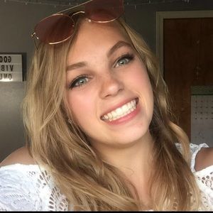 Meet your Posher, Jenna